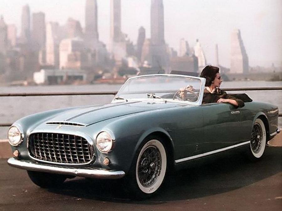  Ferrari 212 Inter Cabriolet 1952 года  (фото 2 из 3)